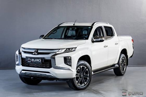 MITSUBISHI L200 TRITON 2.4 16V TURBO DIESEL SPORT HPE-S CD 4P 4X4 AUTOMÁTICO